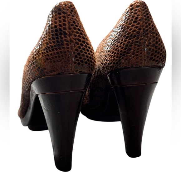 Michael Kors Snakeskin Leather Heels – Size 7.5 - Picture 2 of 4